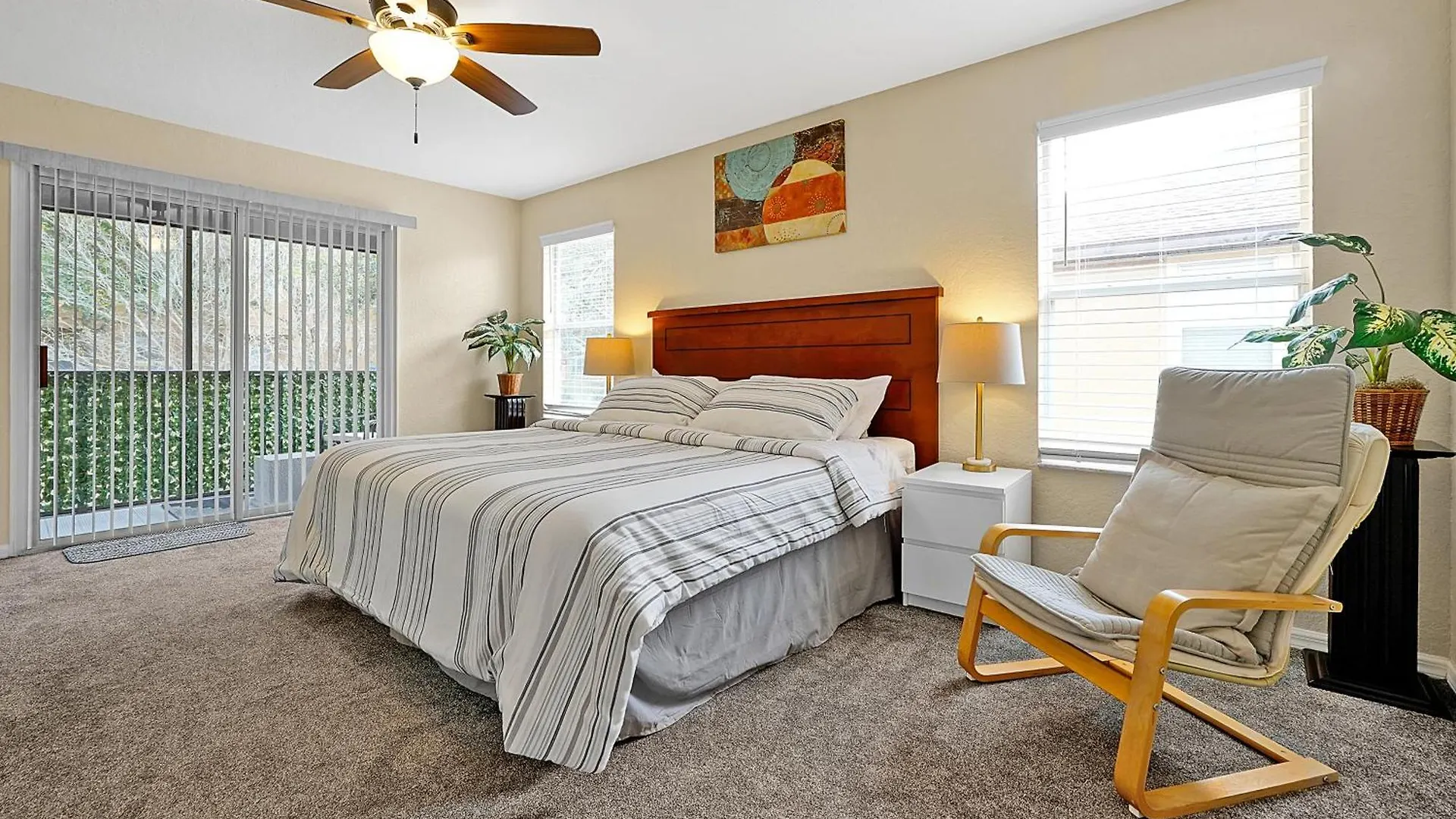 Regal Palms Retreat W/ Lazy River, Pool, & Balcony Давенпорт