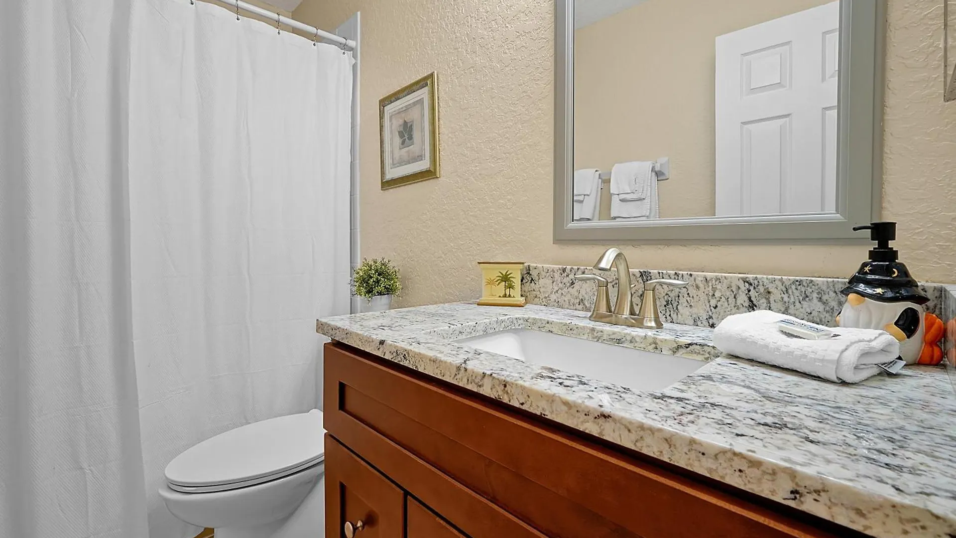 Regal Palms Retreat W/ Lazy River, Pool, & Balcony Davenport 0*,
