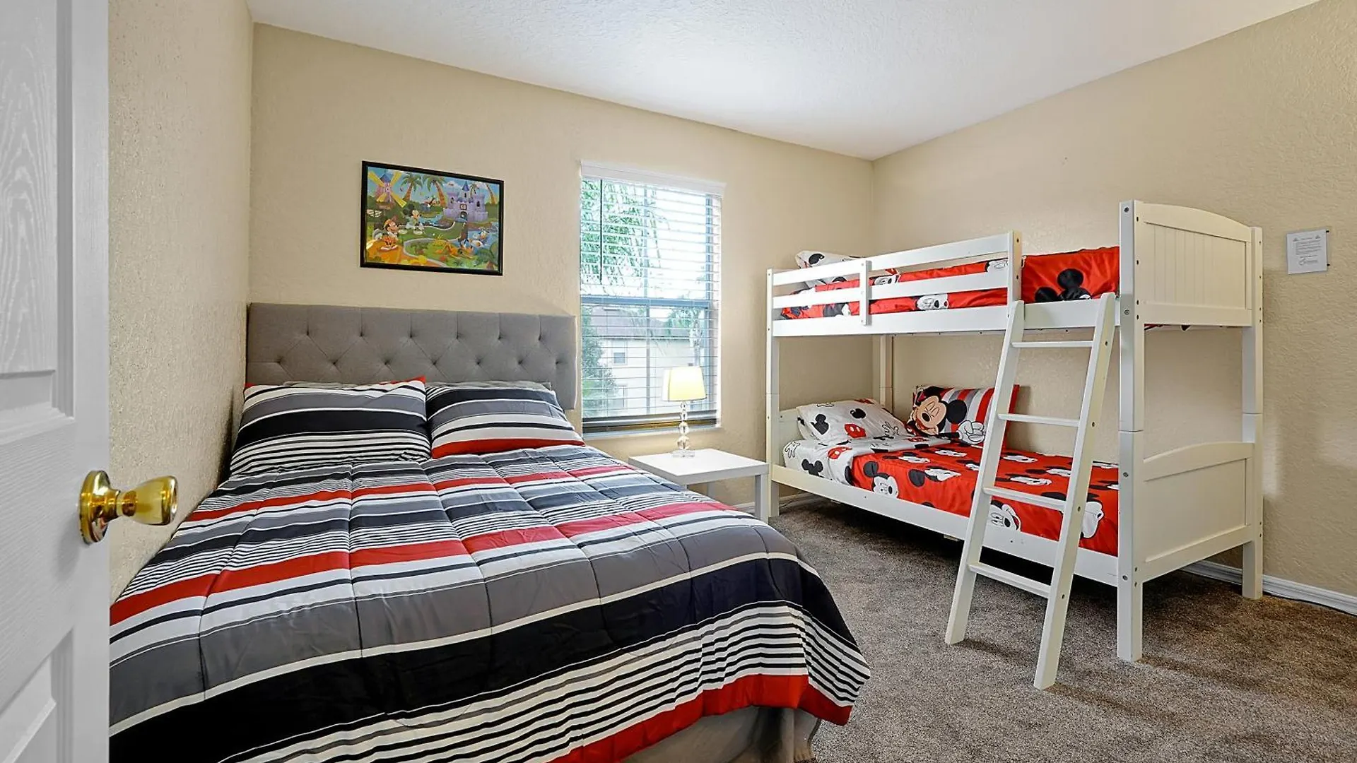 Regal Palms Retreat W/ Lazy River, Pool, & Balcony Davenport Holiday home
