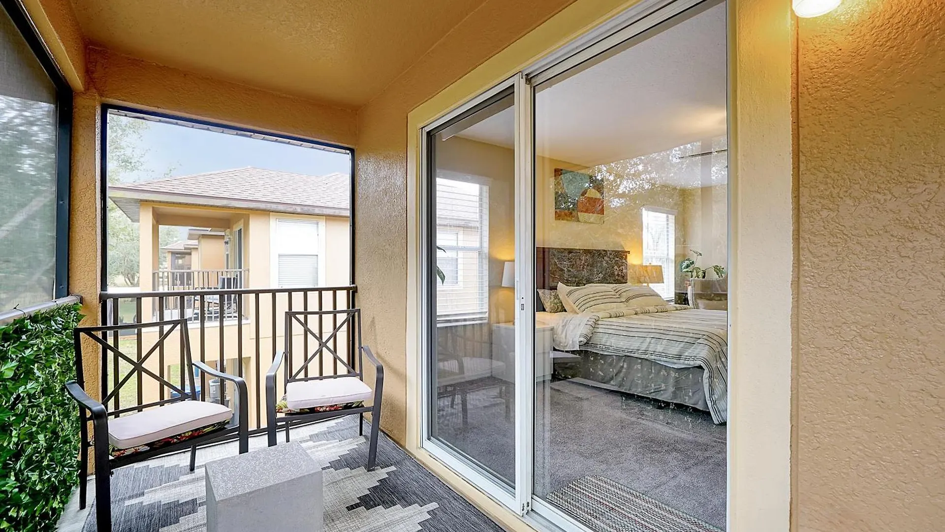 Regal Palms Retreat W/ Lazy River, Pool, & Balcony Davenport 0*,