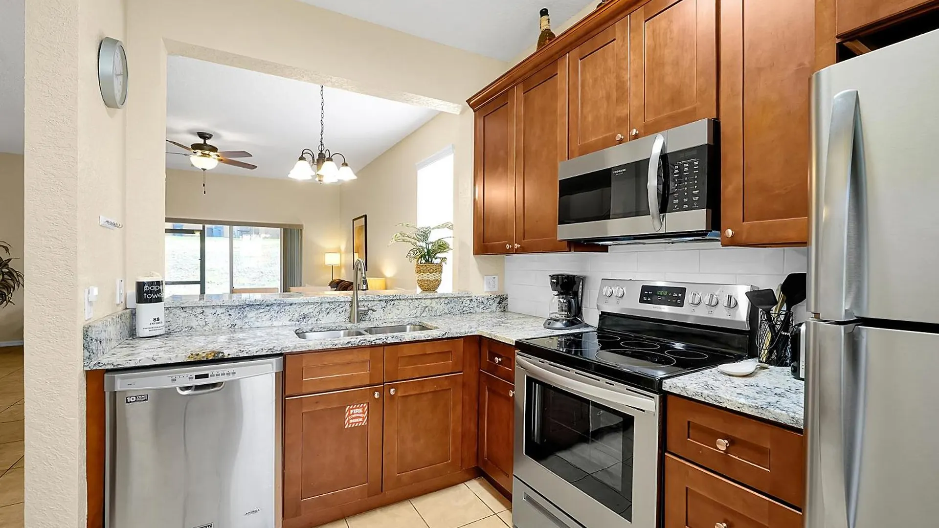 Regal Palms Retreat W/ Lazy River, Pool, & Balcony Davenport Holiday home